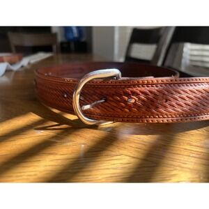 Silver Creek Classics Mens Brown Leather Western Basketweave Concho Belt 30